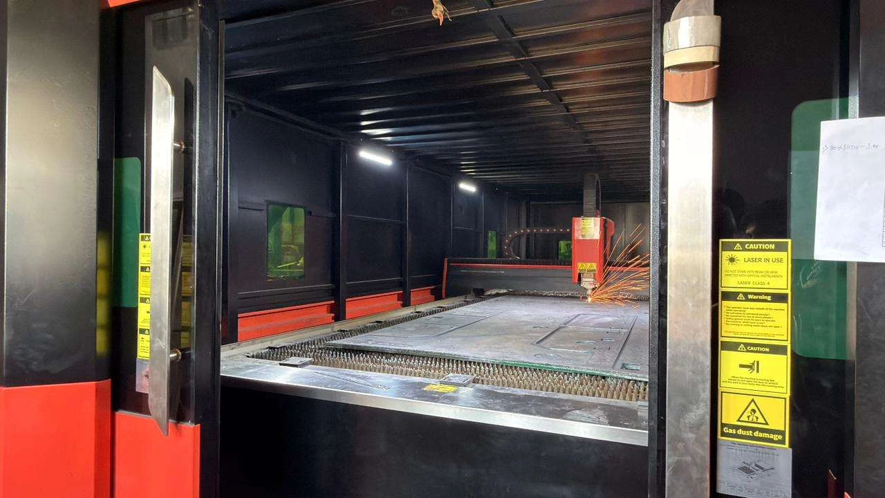 Laser cutting bed