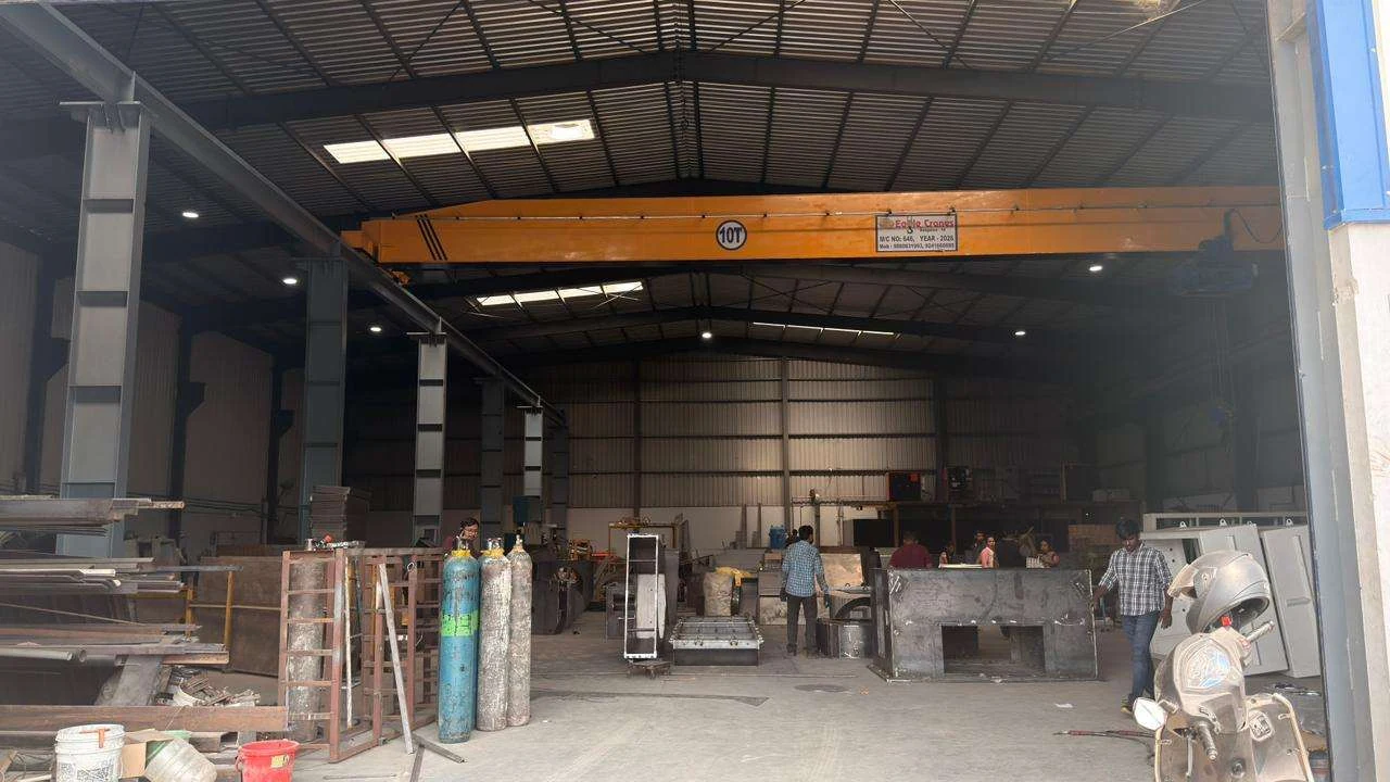 Shop floor and crane bay